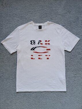 80s Retro-style Oakley American Flag Logo USA Graphic T-Shirt MENS SIZE LARGE